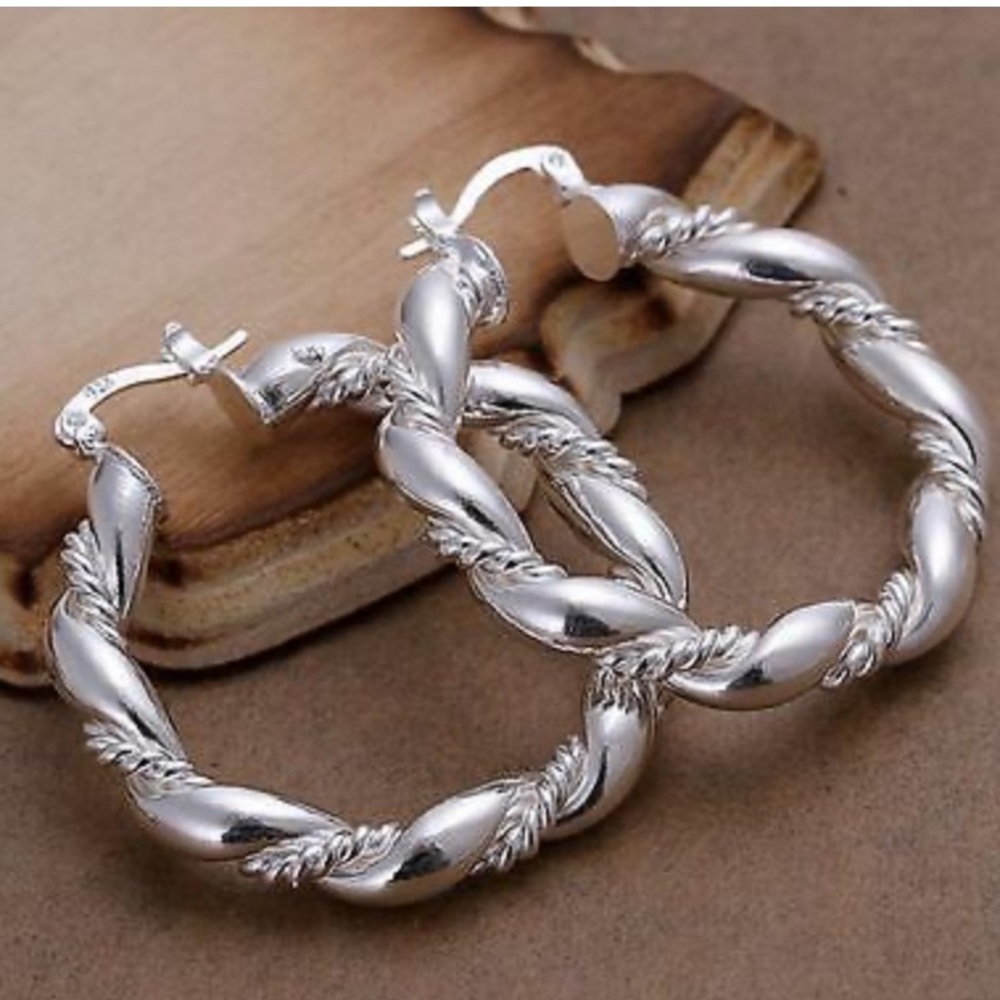 NEW Stamped 925 Sterling Silver Earrings - Picture 1 of 3